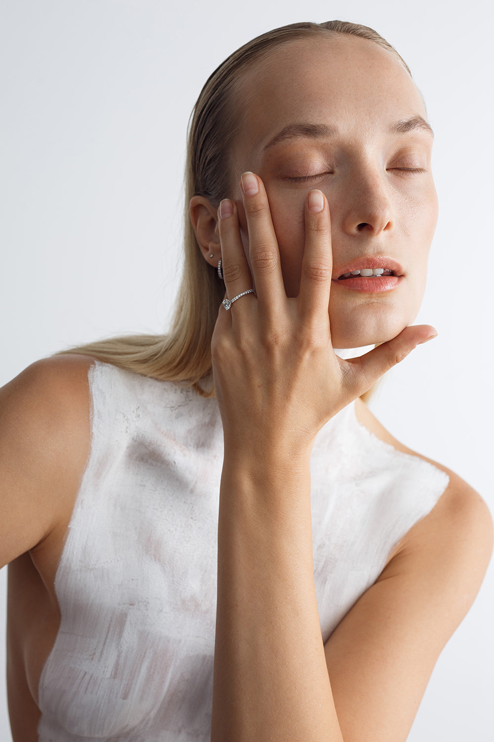 Egle Jezepcikaite Formes juvelyrikos namu kampanijai Geresnes taves atspindys