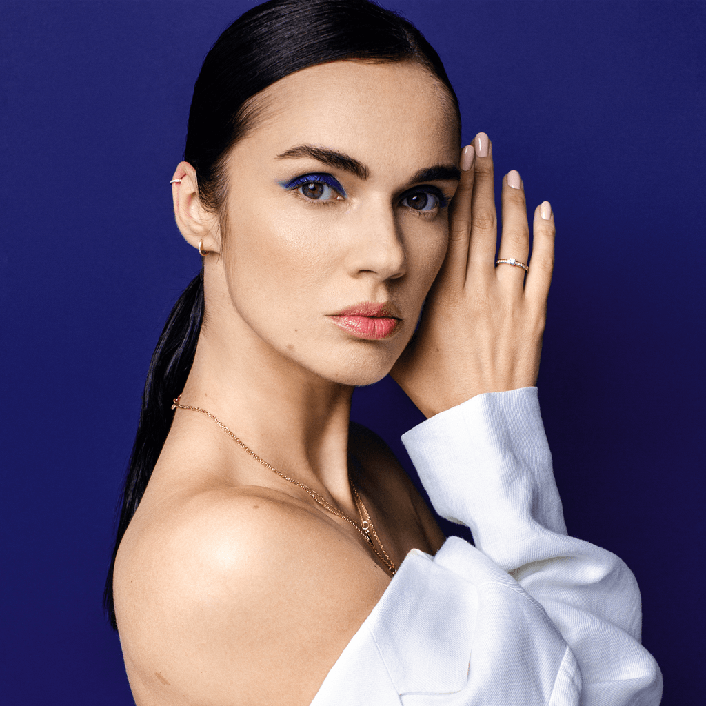 Simplicity collection. Fine lab grown diamonds jewelry by Formes. Aesthetic design and sustainable philosophy.