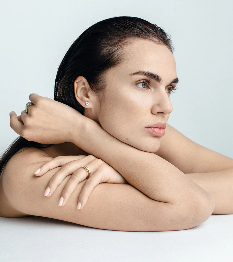 Justina Jarute formes mom rings