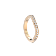 Blue Edges – lenktas deimantinės juostelės žiedas iš Formesjewelry.com