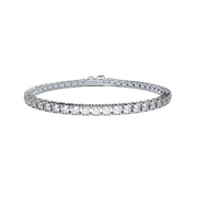 Tennis bracelet with diamonds by Formes Fine Jewelry with perfect closure
