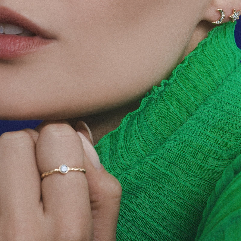 lab grown or natural diamond twisted engagement ring 