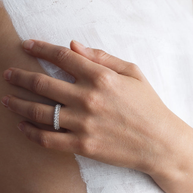 Reflection luxury three-row diamond eternity band