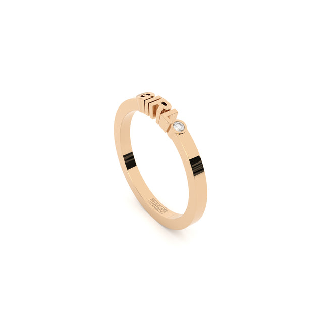 golden girl ring with lab grown diamond designed by Formes