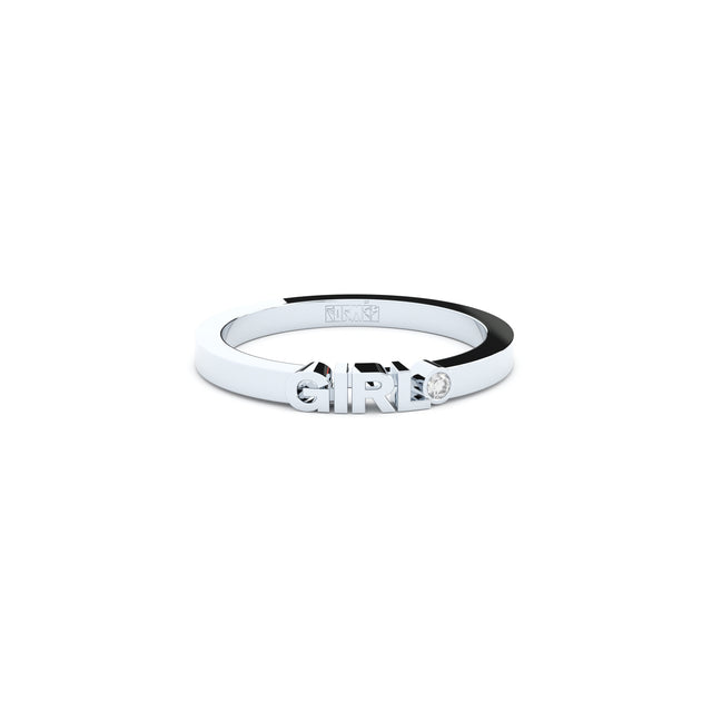 golden girl ring with lab grown diamond designed by Formes
