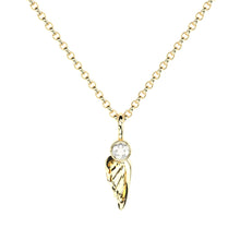 lab grown diamond wing pendant from 18 K gold by Formes