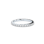 slim eternity band with diamonds by formes 1,7 mm