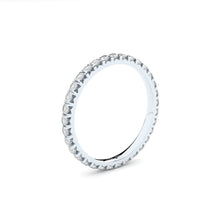 slim eternity band with lab grown or naturaldiamonds by formes 1,7 mm
