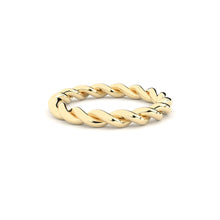 Twisted becoming ring by Formes
